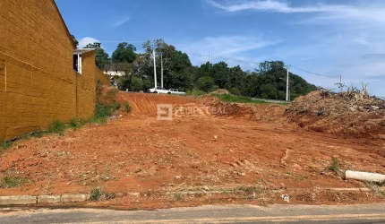 Lote com 842 metros na geral de Potecas - São José