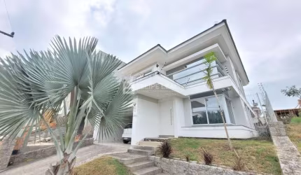 Casa com 4 dormitórios sendo 01 suíte no Pedra Branca Palhoça