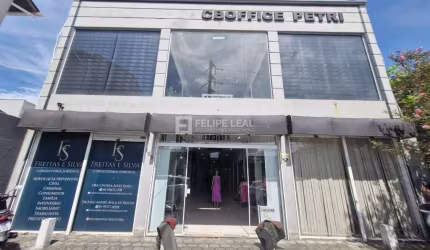 Prédio Inteiro em Campinas - São José, SC
