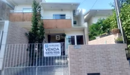 Casa Sobrado em Forquilhas  -  São José