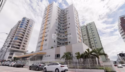 Apartamento em Campinas - São José, SC