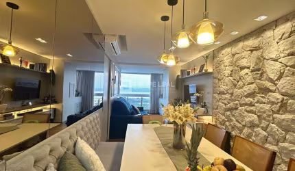 Apartamento em Abraão  -  Florianópolis