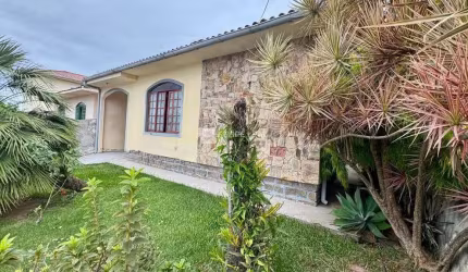 Casa em Real Parque  -  São José