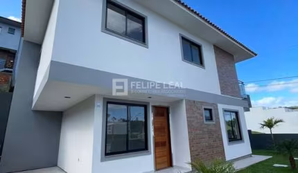 Casa Sobrado em Altos de Potecas - São José, SC