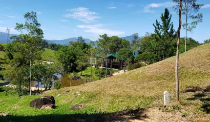 Terreno em Condominio em Varginha  -  Santo Amaro da Imperatriz