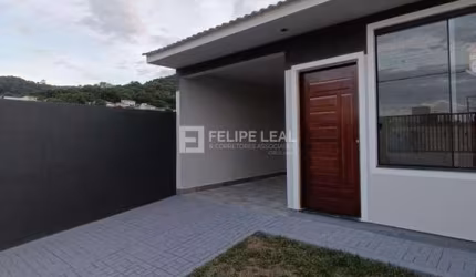 Casa Geminada em Ipiranga - São José, SC