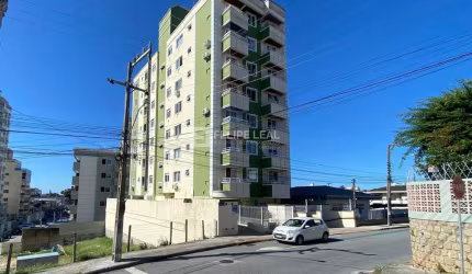 Apartamento em Barreiros  -  São José