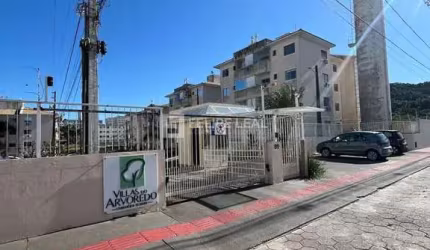 Apartamento em Areias - São José, SC