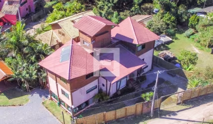 Casa em Condominio em Guarda do Embaú  -  Palhoça