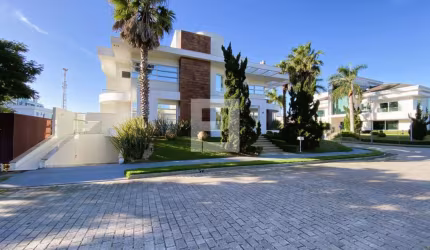 Casa em Jurerê Internacional - Florianópolis, SC