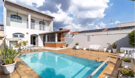 RE/MAX Vende Casa no Jardim Paraíso com 227,60m2 de área construída e 380m2 de terreno, piscina, R$ 749.500,00