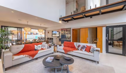 RE/MAX Vende Casa em condomínio - 3 suítes e 362 m² - Alphaville Dom Pedro 2 - Campinas/SP - R$ 3.580.000
