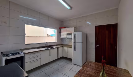 RE/MAX VENDE Casa, 2 suítes, 2 vagas, Ponte Nova - Extrema/MG R$445.000,00