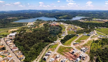 RE/MAX Vende Terreno à venda no Condomínio Bosque do Horto em Jundiaí - 493M²