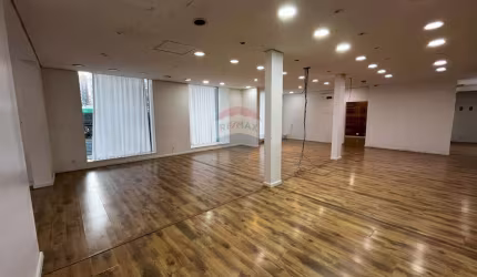 Descubra o Potencial deste imóvel Comercial e de vida ao seu projeto.