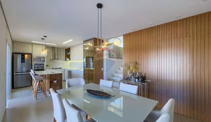 RE/MAX Vende casa 3 suítes - 228 área construída - 1.590.00 - Cond. Villagio di Napoli - Valinhos/SP
