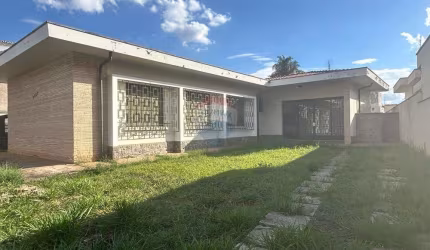 REMAX aluga casa no Nova Campinas, 3 quartos, com 213m2 por R$ 17.500,00
