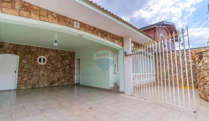 Casa a Venda R$999.900 - 250m², 4 quartos, 1 suíte, 4 vagas  - Jardim dos Oliveiras, Campinas, São Paulo