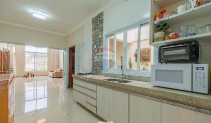 Casa térrea a venda no Condominio Campos do Conde II - 3 suites - R$885.000,00 - 183m2 - Paulinia/SP