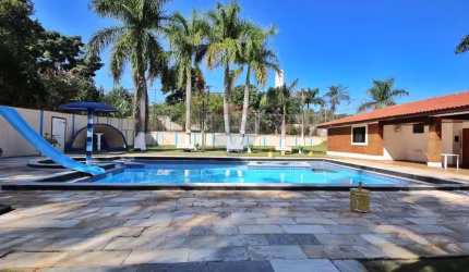 RE/MX VENDE Casa com 5 dormitórios, 750m AC e 2765m² AT - por R$ 1.715.000 - Condomínio Manège Residence - Campinas/SP
