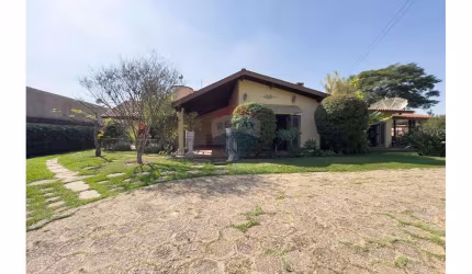 Casa com 3 quartos à venda, 247m2 por R$ 1.380.000,00 em Vinhedo - SP