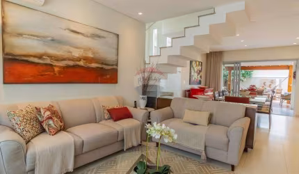 RE/MAX Vende Casa Excepcional - Jardim América II, Valinhos - 3 Quartos, Piscina, Gourmet - 300m²