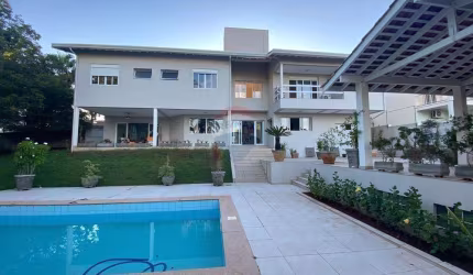 RE/MAX Vende Casa Clássica 4 Suítes em Condomínio Barão Geraldo, Campinas - R$ 3.800.000