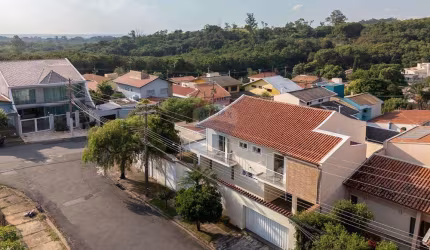 RE/MAX VENDE Sobrado com piscina , 4 quartos, sendo 2 suítes, 8 vagas, 370m² - R$1.096.000,00, Jardim Chapadão, Campinas/SP