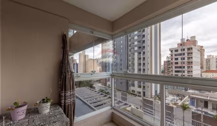 RE/MAX VENDE APARTAMENTO, COM 1 DORMITÓRIO, 1 VAGA, 41m², BOSQUE, R$404.000,00