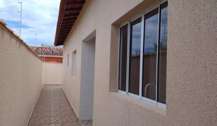 Casa para Venda em Itanhaém, Jardim Jamaica, 2 dormitórios, 1 suíte, 1 banheiro, 4 vagas