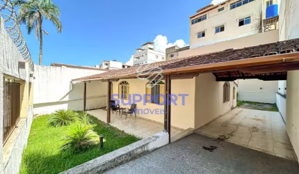 Casa 3 quartos em Muquiçaba com quintal amplo, churrasqueira, 5 vagas e localização estratégica, es