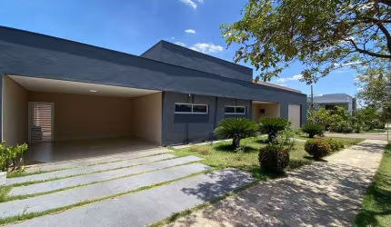 Casa de condomínio térrea para aluguel possui 290 metros quadrados com 3 quartos
