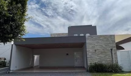 Casa de condomínio térrea para aluguel possui 280 metros quadrados com 4 quartos