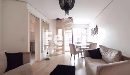 Apartamento Duplex a 450 metros do Parque da Aclimação