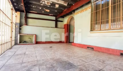 Vila Mariana/Cambuci Casa bem localizada a 600 metros do Parque da Aclimação