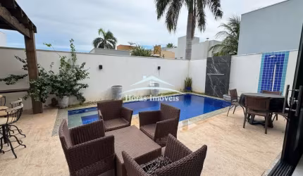 Casa de luxo para locação em Cuiabá-MT: 5 quartos, 4 suítes, 2 salas, 5 banheiros no Condomínio Belvedere 1 do Jardim Imperial!