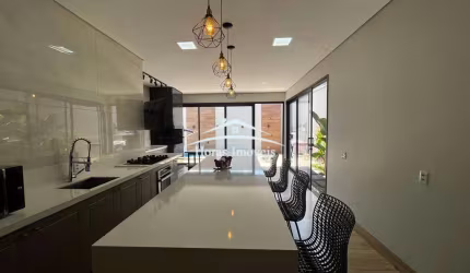Alugue agora uma casa de luxo no Condomínio Belvedere 2, Jardim Imperial, Cuiabá-MT! 3 quartos, 3 suítes, 2 salas, 4 vagas, 186m².