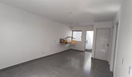 Casa 2 dormitórios R$ 230.000 - Estância Lago Azul - Franco da Rocha/SP