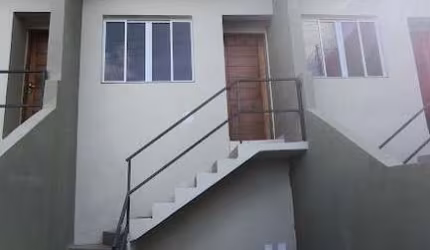 Sobrado com 2 dormitórios  terreno enorme R$ 270.000 - Parque Cento e Vinte - Francisco Morato/SP