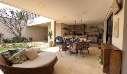 Casa de Alto Padrão com Piscina no Flora Frezzarin em Americana