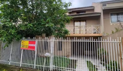 Casa com 3 quartos à venda na Rua Friedrich Nietzsche, 142, Aristocrata, São José dos Pinhais por R$ 798.000