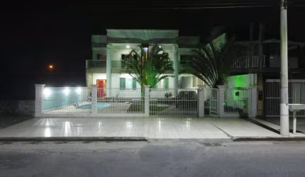 Casa com 4 quartos à venda na Avenida Beira Mar, 717, Centro, Balneário Gaivota, 300 m2 por R$ 2.200.000