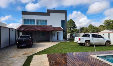 Casa com 4 quartos para alugar na Rua Francisco Ferreira da Rocha Loures, Campina do Taquaral, São José dos Pinhais por R$ 14.000