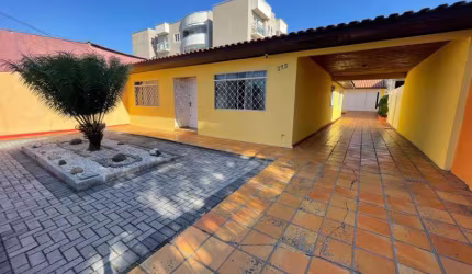 Casa com 3 quartos à venda na Rua Sezinando Martinato da Cruz, 372, Afonso Pena, São José dos Pinhais, 176 m2 por R$ 750.000