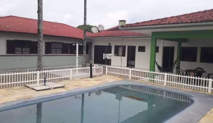 Casa com 6 quartos à venda na Rua 8, 581, Centro, São Francisco do Sul por R$ 1.180.000