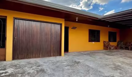 Casa com 4 quartos à venda na Avenida Benjamin Possebom, 1040, Quississana, São José dos Pinhais por R$ 475.000