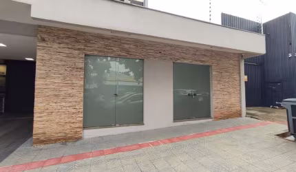 SALA COMERCIAL TÉRREA, ZONA 04, FRENTE P/ RUA, S/ TAXA DE COND.