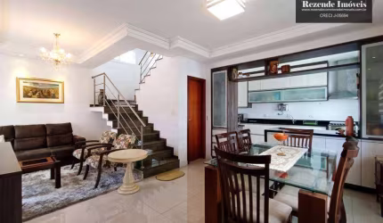 C-SO0899 Bom Retiro - Sobrado triplex alto padrão condomínio fechado!