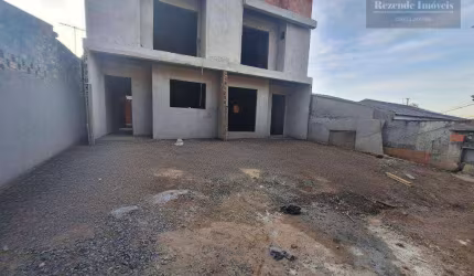 Sobrado com 3 dormitórios  venda, 116 m² por R$ 560.000 - Fazendinha - Curitiba/PR