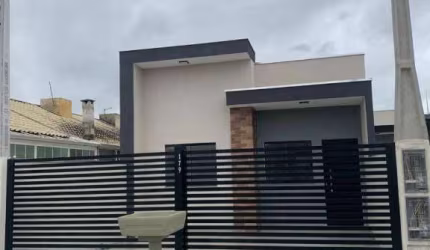 Casa com 2 quartos a venda no Balneário Primavera.